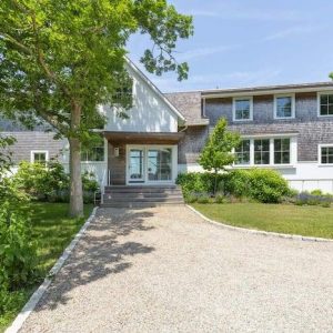 Single Family Home/House in North Chatham, MA